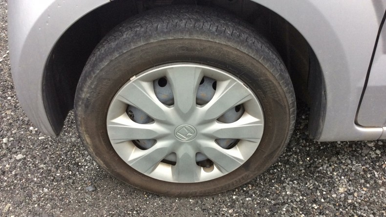 タイヤホイール前