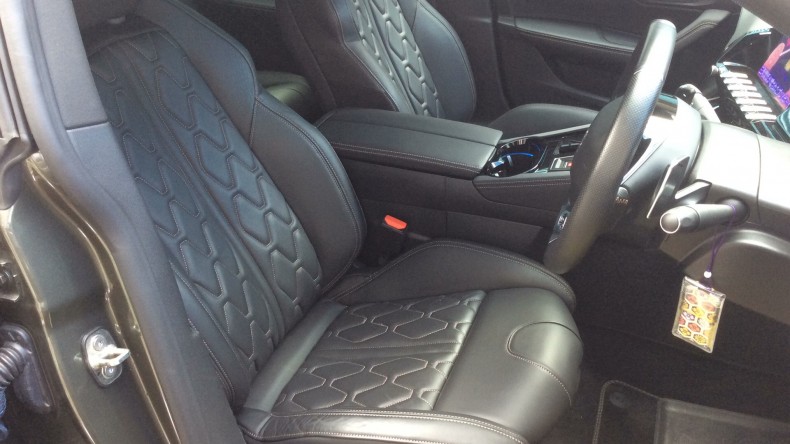 内装前方シート