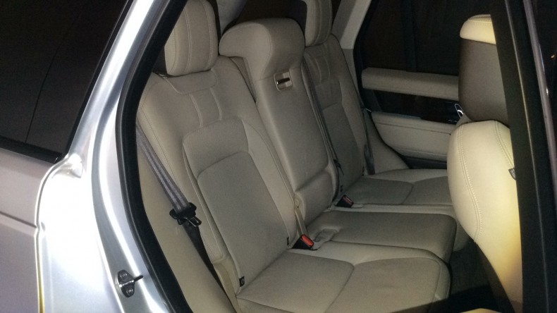 内装後方シート