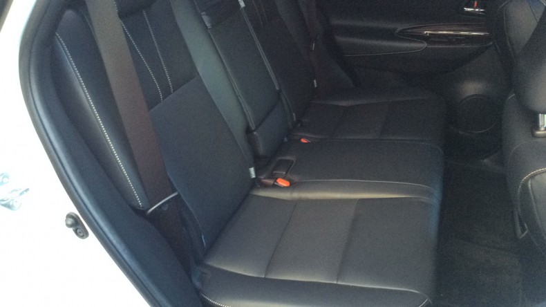 内装後方シート