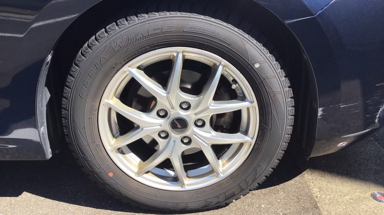 タイヤホイール前