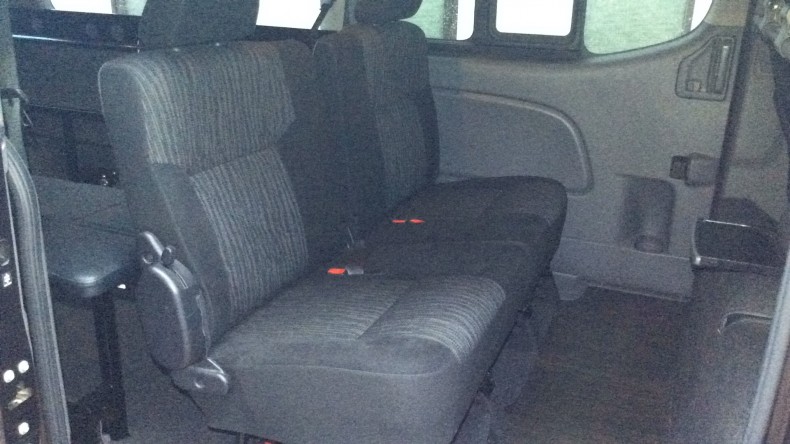 内装後方シート