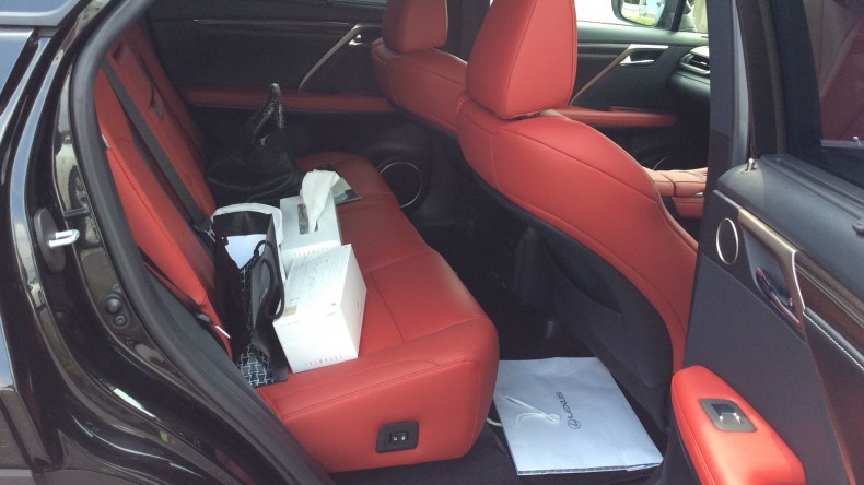 内装後方シート