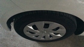 タイヤホイール前