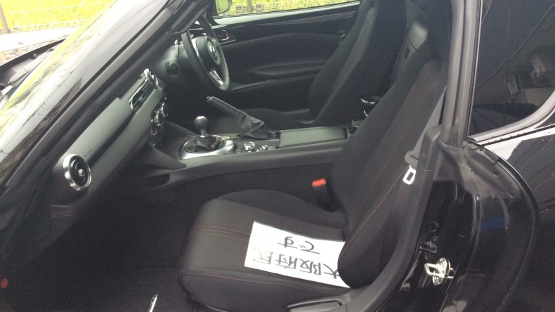 内装後方シート