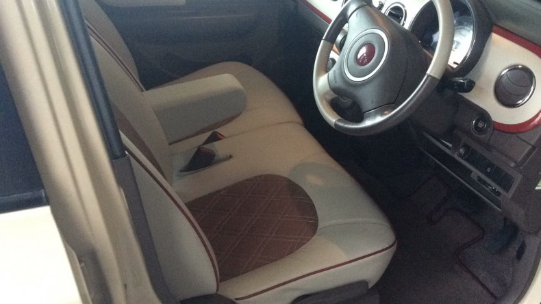 内装前方シート