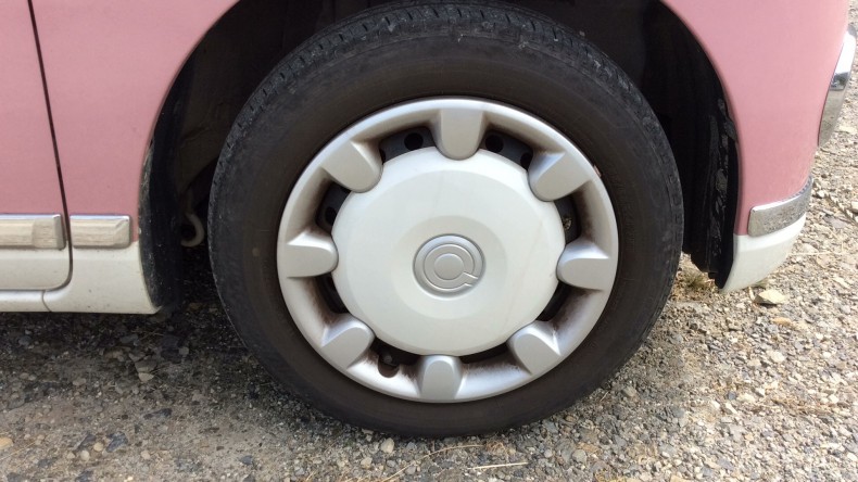 タイヤホイール前