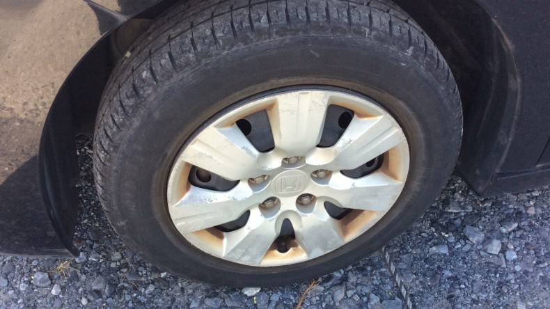 タイヤホイール前