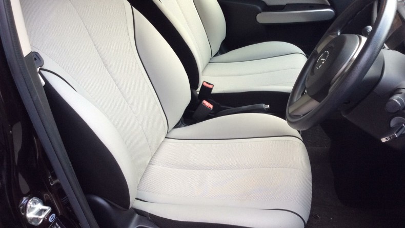 内装前方シート