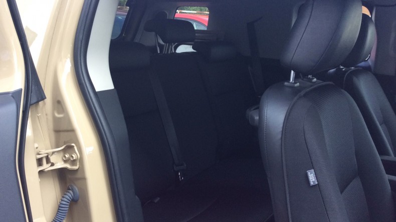 内装後方シート