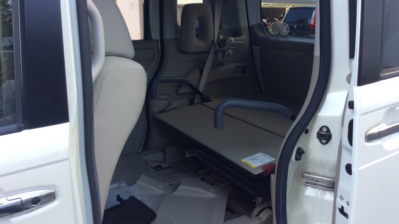 内装後方シート