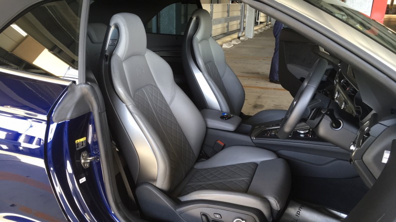 内装前方シート