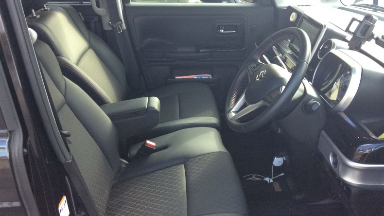 内装前方シート