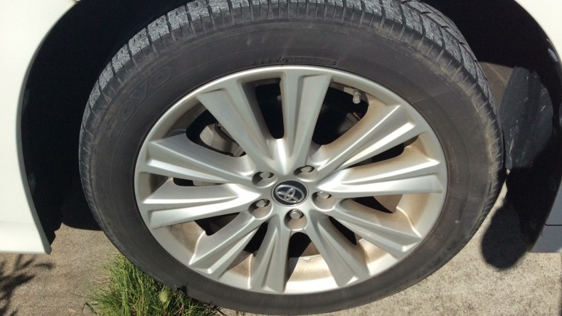 タイヤホイール前