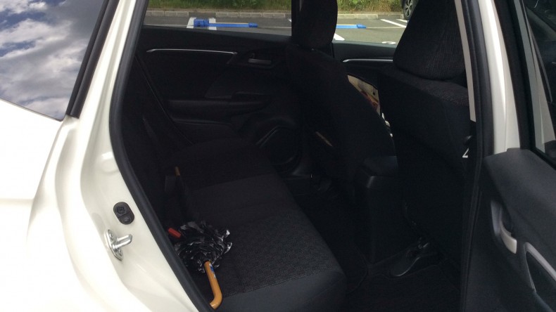 内装後方シート