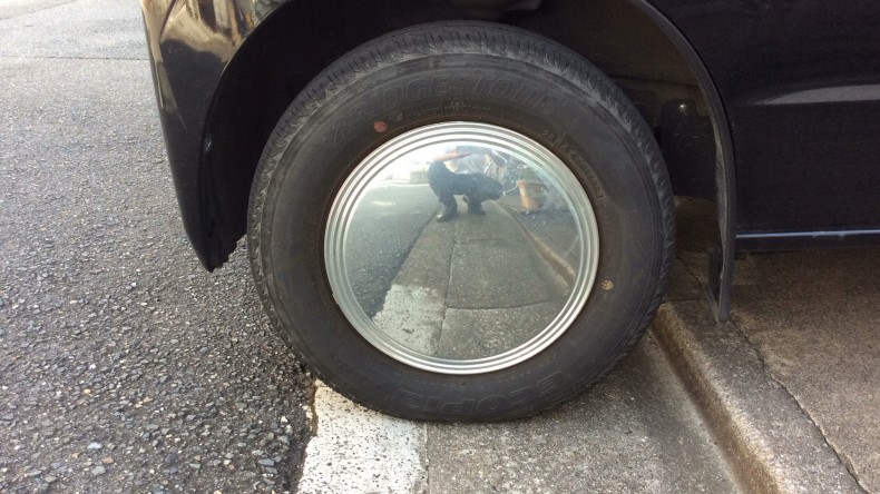 タイヤホイール前