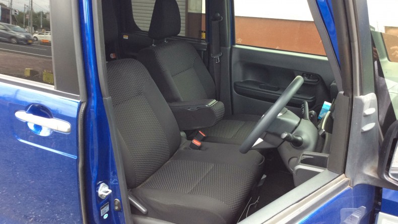 内装前方シート