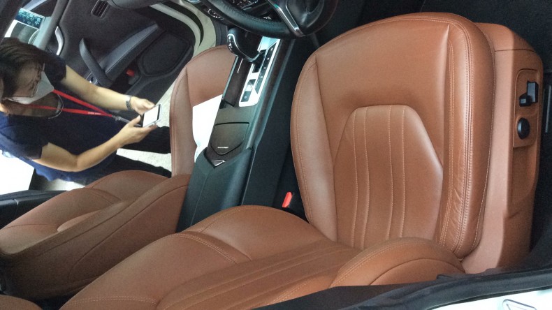 内装前方シート