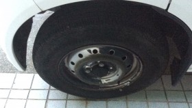 タイヤホイール前