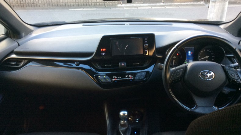 内装インパネ全体