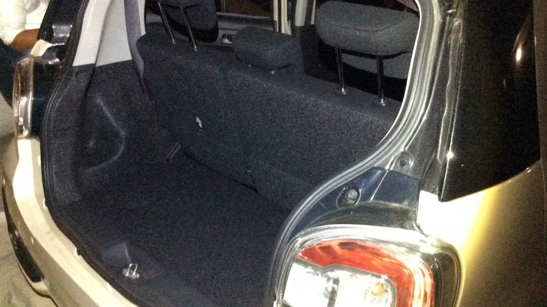 内装トランク