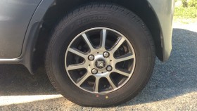 タイヤホイール前