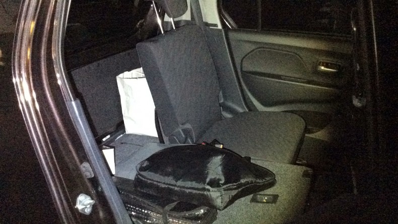 内装後方シート