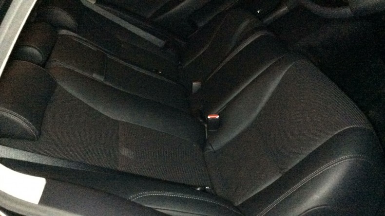 内装後方シート