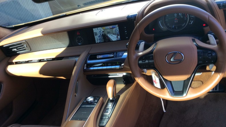 内装インパネ全体