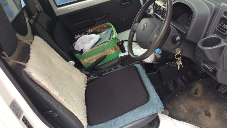 内装後方シート