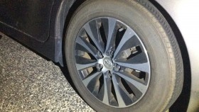 タイヤホイール前