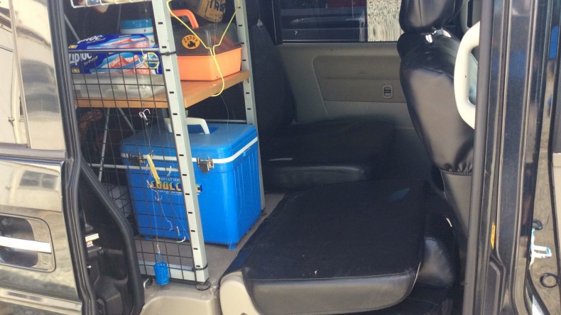 内装後方シート