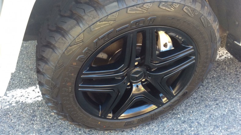 タイヤホイール前