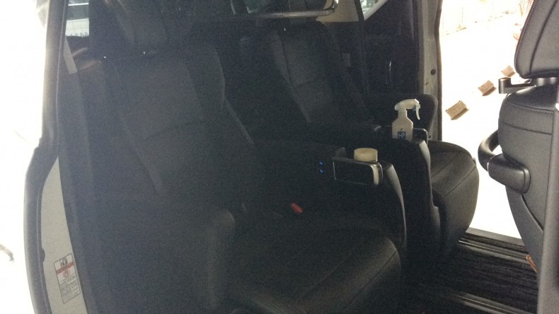 内装後方シート