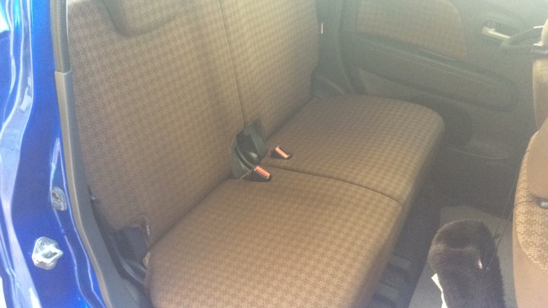 内装後方シート