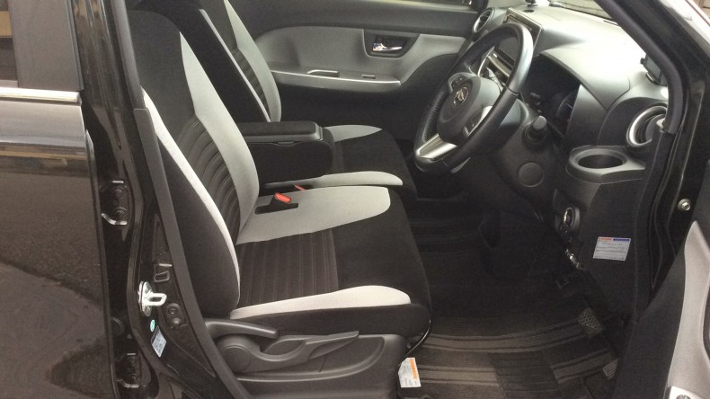 内装前方シート