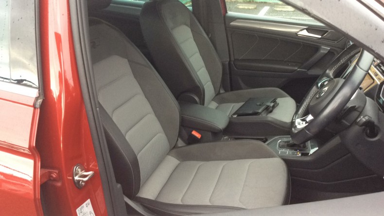 内装前方シート