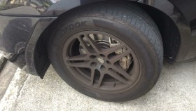 タイヤホイール前