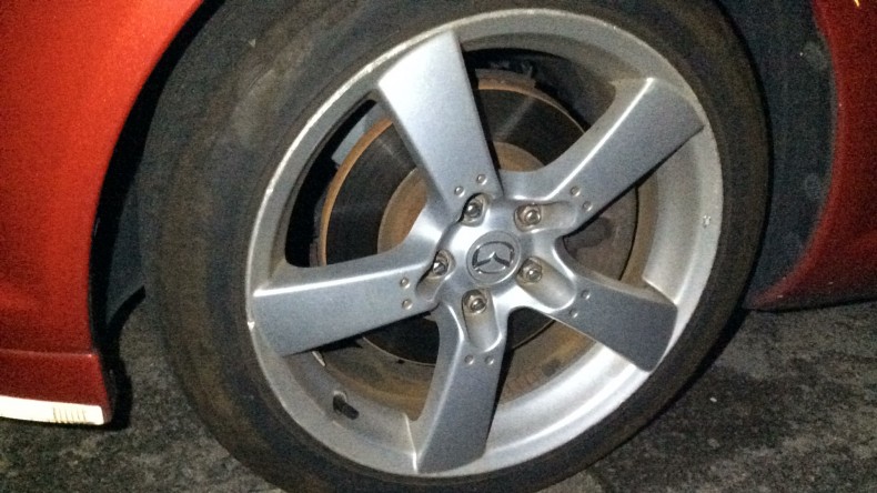 タイヤホイール前