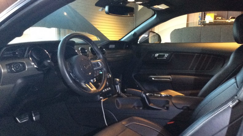 内装前方シート