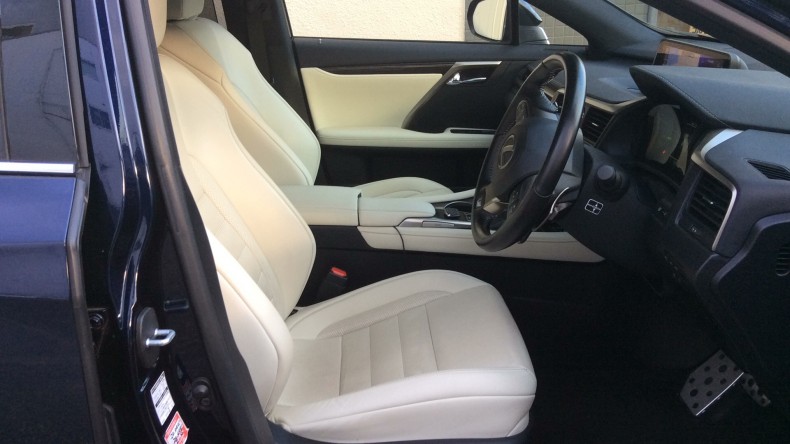 内装前方シート