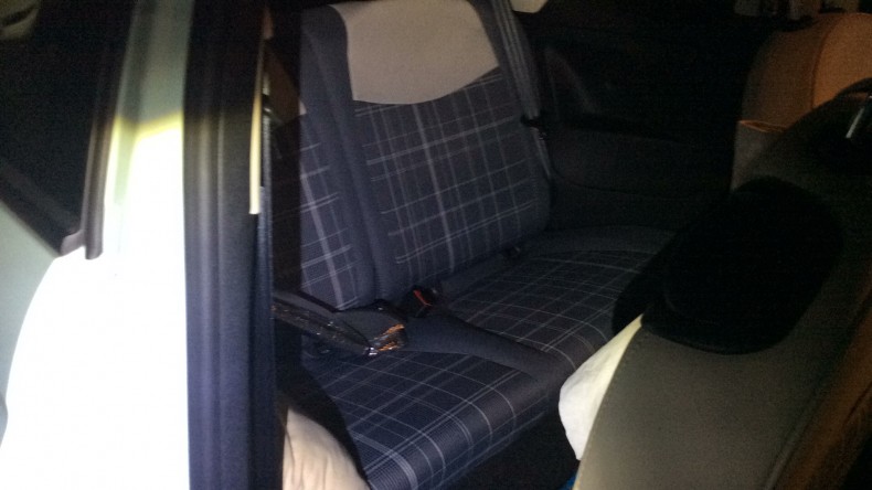 内装後方シート