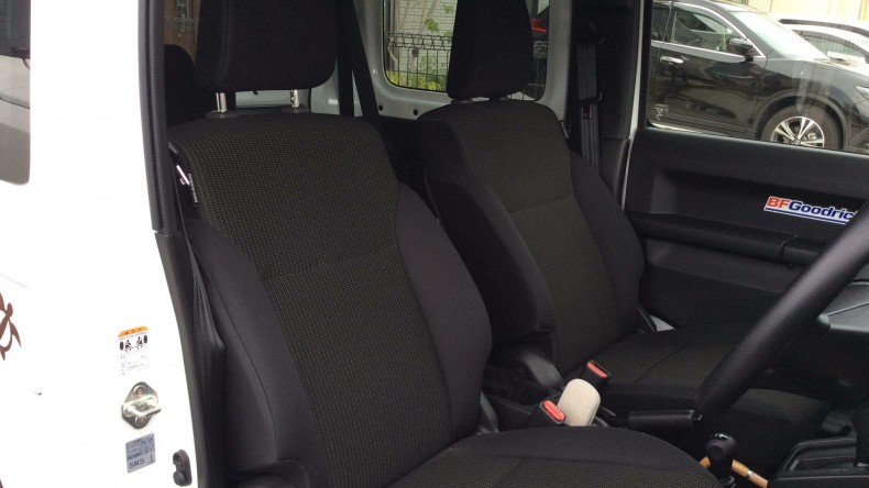 内装前方シート