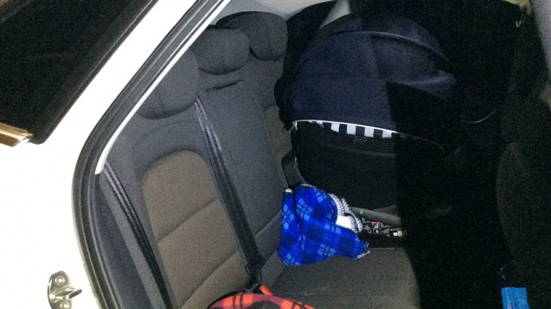 内装後方シート