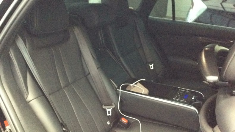 内装後方シート