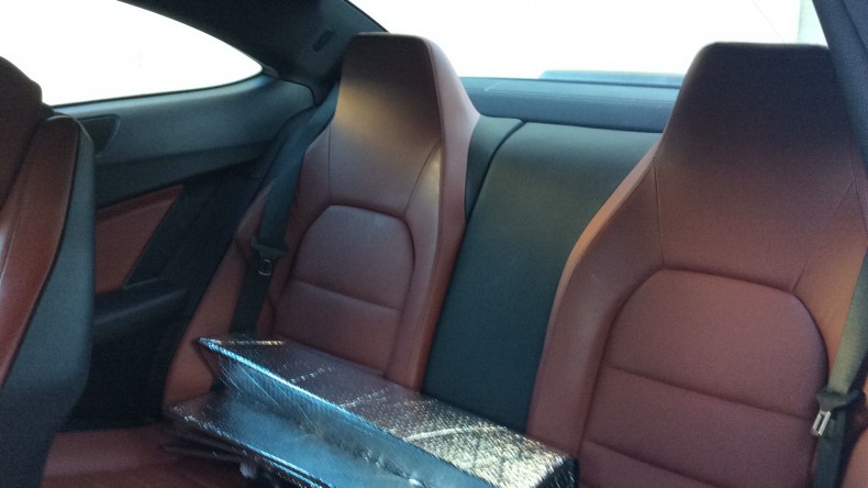 内装後方シート