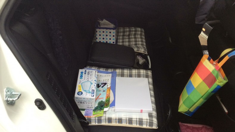 内装後方シート