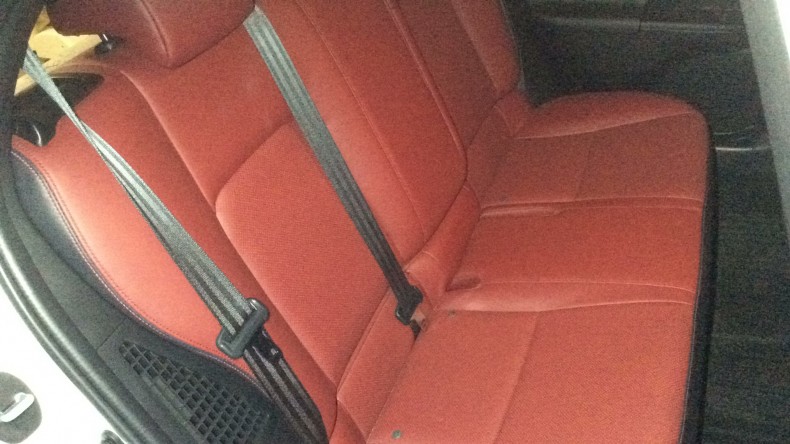 内装後方シート