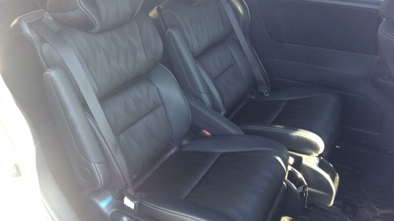 内装後方シート