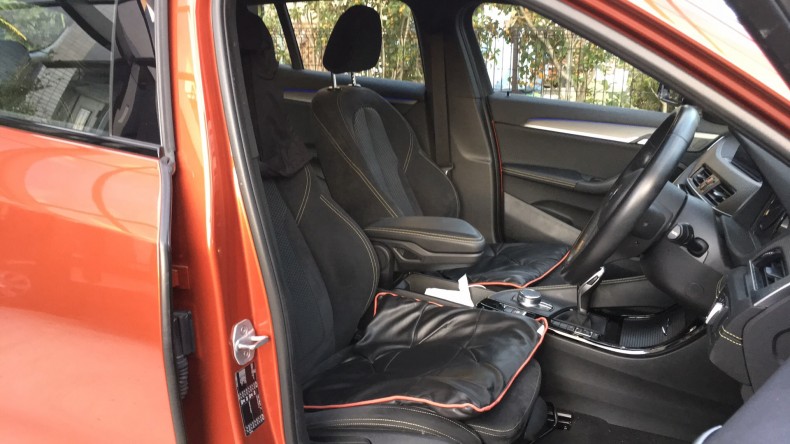 内装前方シート